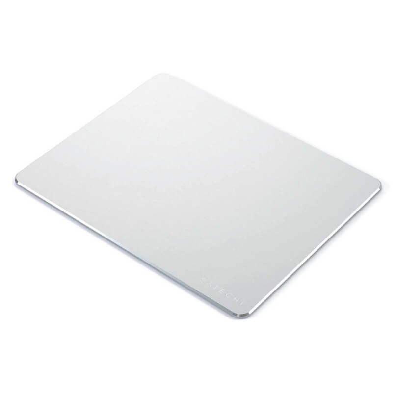 Satechi Aluminium Mouse Pad Silver aluminum rectangular plate with rounded corners and a smooth matte finish