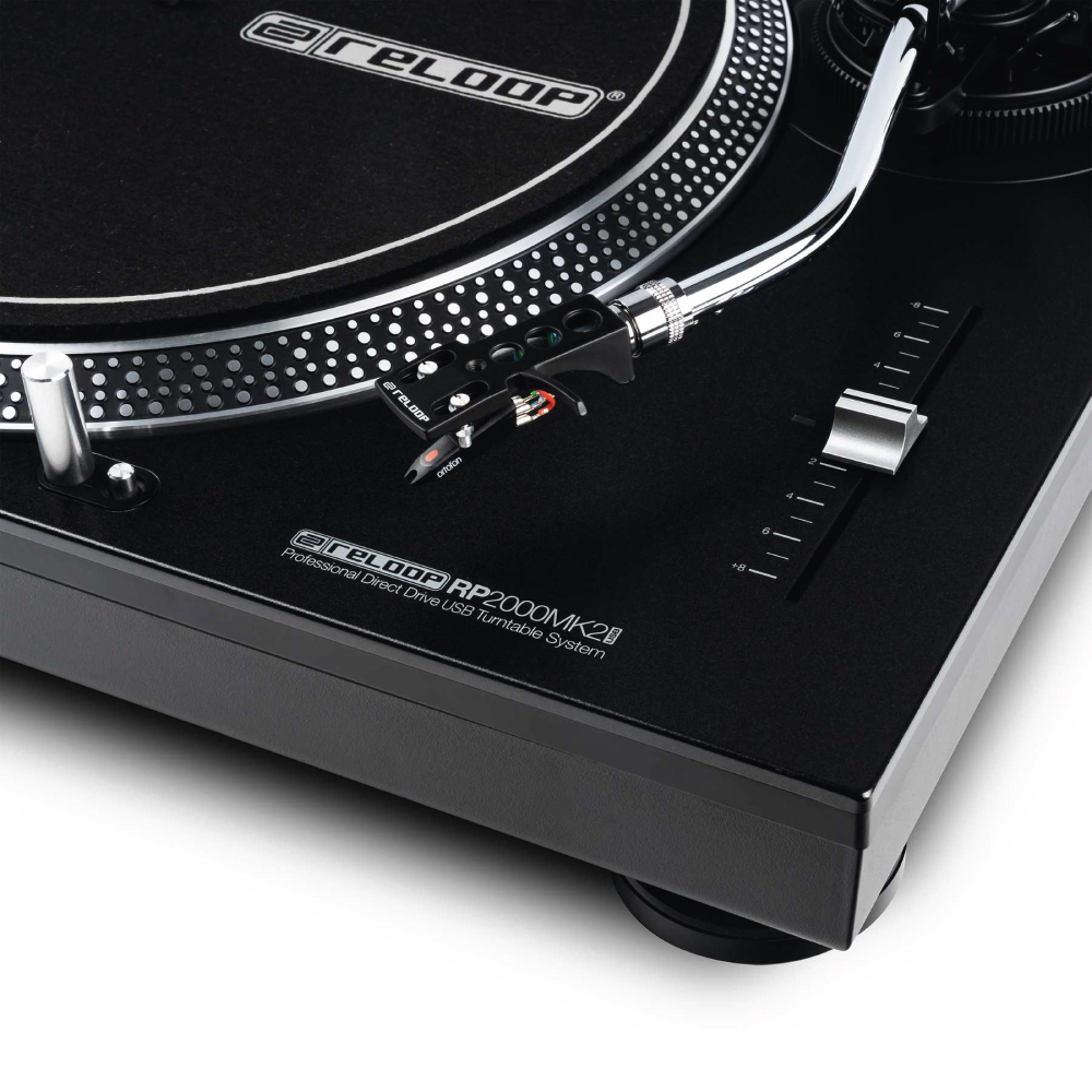 Reloop Rp-2000Mk2 Direct Drive Scratch Dj Turntable With Usb Reloop rp2000mk2 professional direct-drive usb turntable with silver tonearm and black platter.