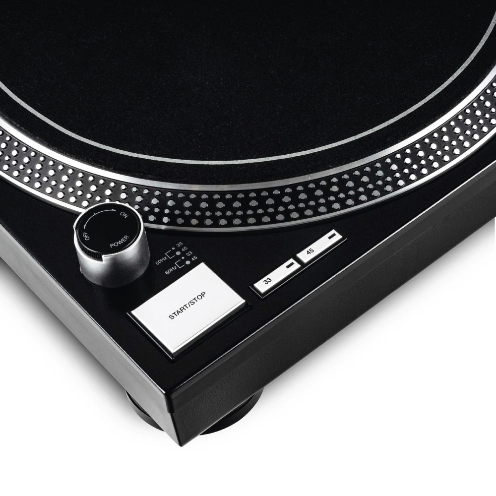 Reloop Rp-2000Mk2 Direct Drive Scratch Dj Turntable With Usb Close-up of a black turntable with a textured metal edge, power knob, start/stop button, and 33/45 speed selector.