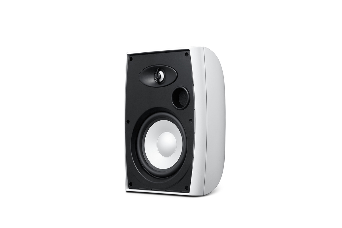 Swan Hivi Va6-Os White curved bookshelf speaker with black front, featuring a white woofer, a midrange, a tweeter, and a bass port.