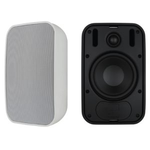Row of compact bookshelf speakers with removable grilles in white and black finishes.