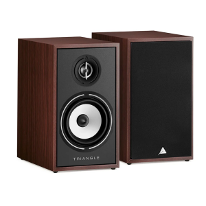 Triangle wooden bookshelf speakers; left speaker shows tweeter and woofer, right speaker with black grille.