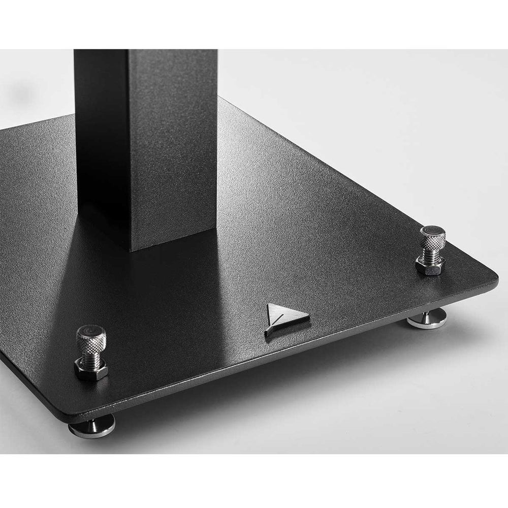 Triangle S01 Speaker Stands (Pair) – Matte Black Black metal stand base with vertical column, knurled adjustment screws and leveling feet.