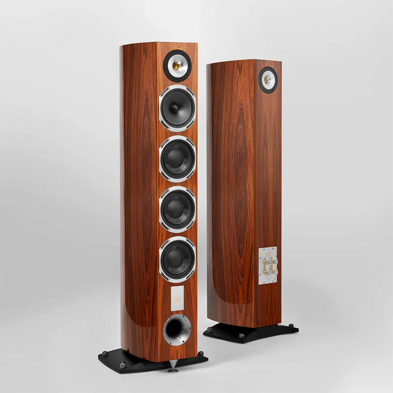 Triangle Magellan Quatuor 40Th Hi-Fi Floorstanding Speaker Pair of walnut veneer floor-standing loudspeakers with four drivers and a tweeter, gold terminal plate at base.